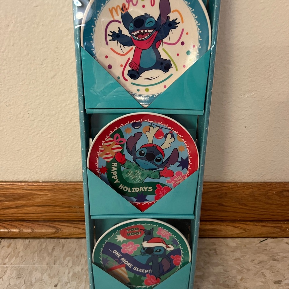 Disney Festive Stitch Plate Set - Red, Green, Blue